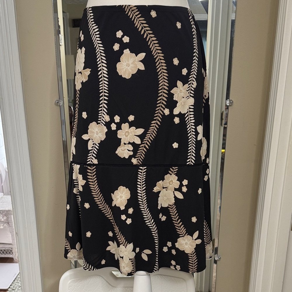 BCBG Black and Cream Floral A-Line Skirt